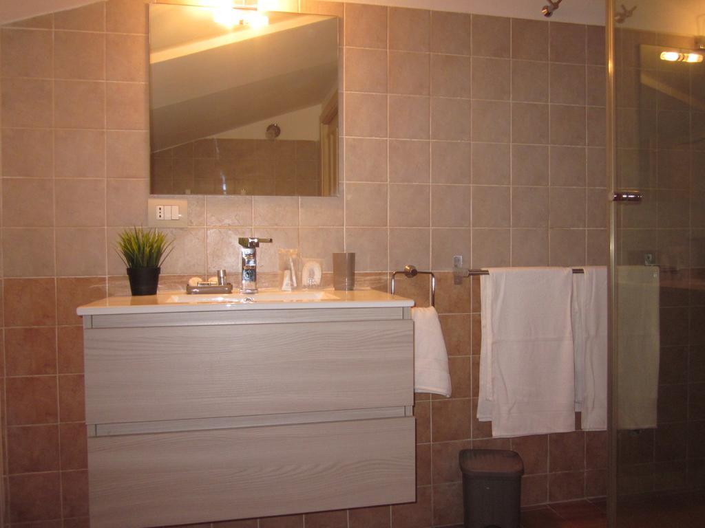 Helios Assisi Hotel Phòng bức ảnh